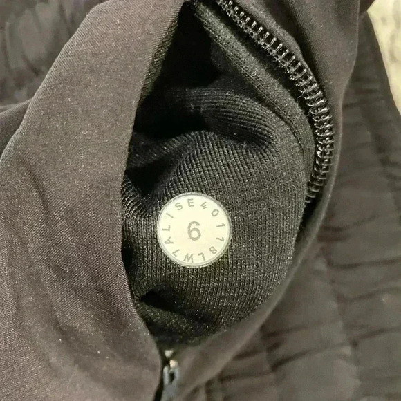 Lululemon Choose A Side Short - Picture 5 of 7